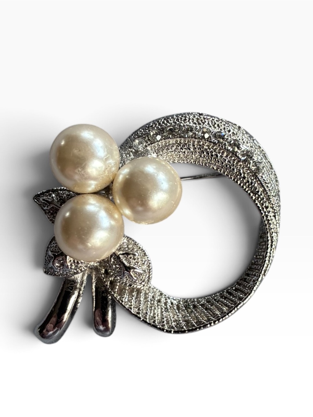 Pearl Cluster Silver-Tone Brooch - Elegant Women's Jewelry